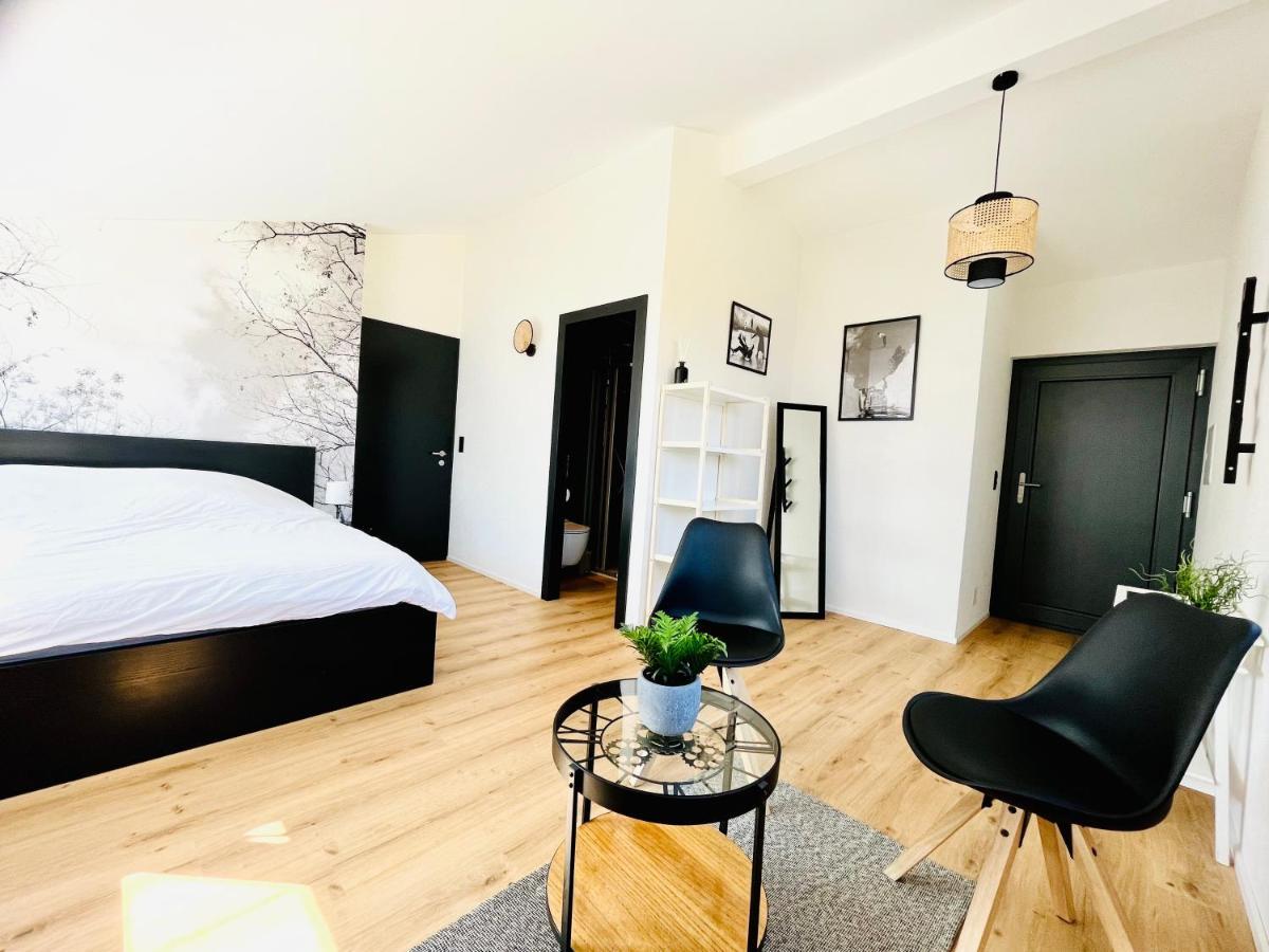 Chambre Double Privative Et Independante Ланс Экстерьер фото